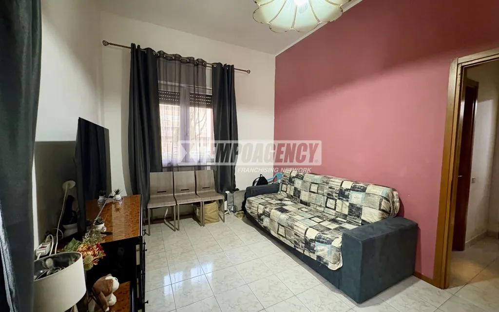 Elutuba - Ground Floor Flat with Double Aspect in Pieve Emanuele Centre
