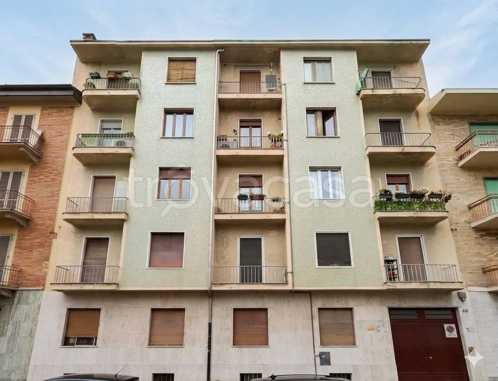 Exterior - Auction Apartment with Balcony in Turin