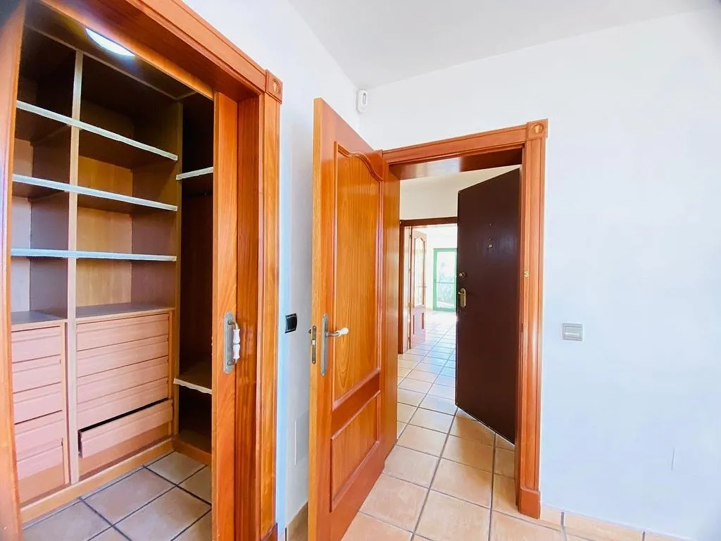 Pièces - Luxury Villa with Pool in Playas de Orihuela