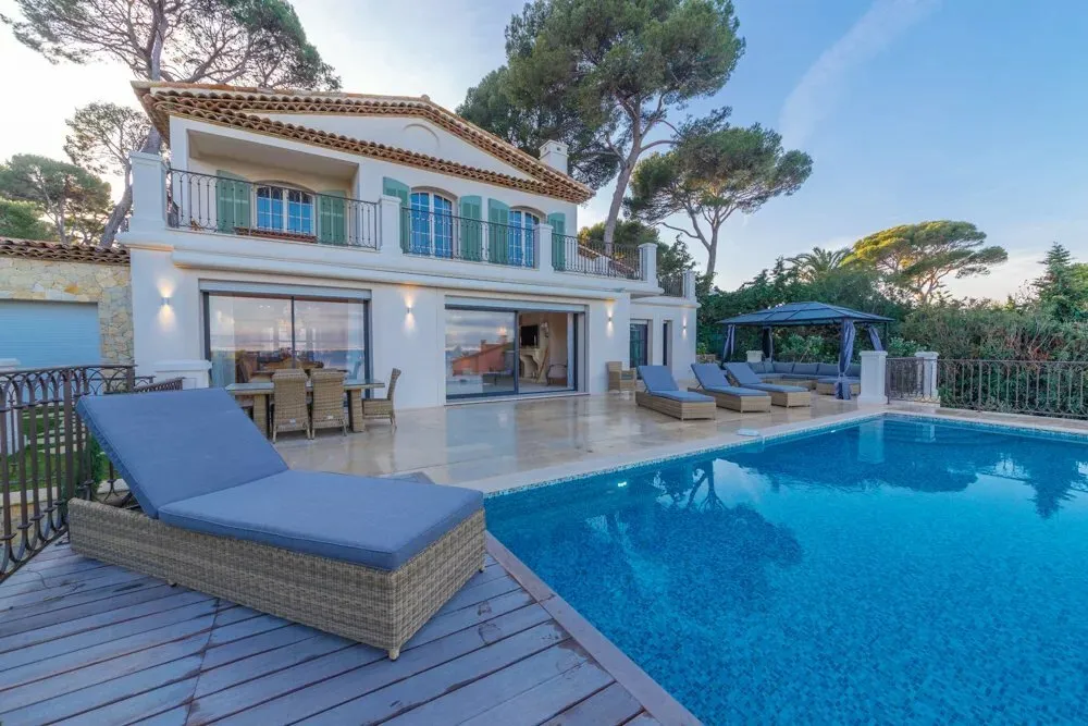 Bassein - Neo-Provencal Villa with Sea View in Cap d'Antibes