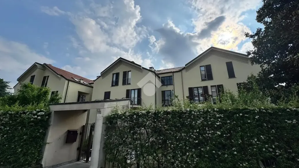 Exterior - Renoavted Multilocale with Private Garden in Monza