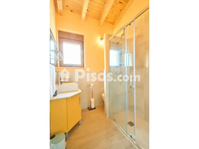 Salles de bain - Rustic Chalet with Pool in Santiz
