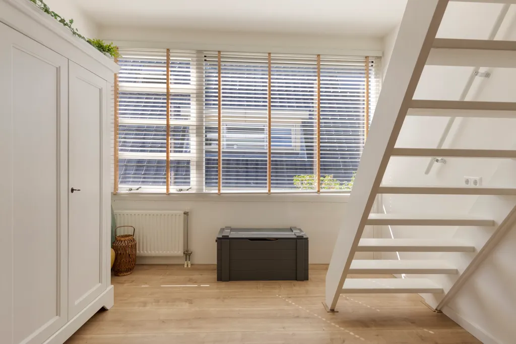 Toad - Spacious Villa with Solar Panels in Woubrugge