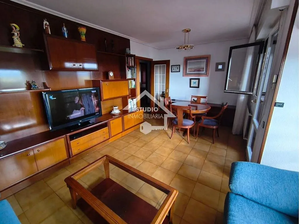 Séjour - House with Terrace and Garage in Mendavia