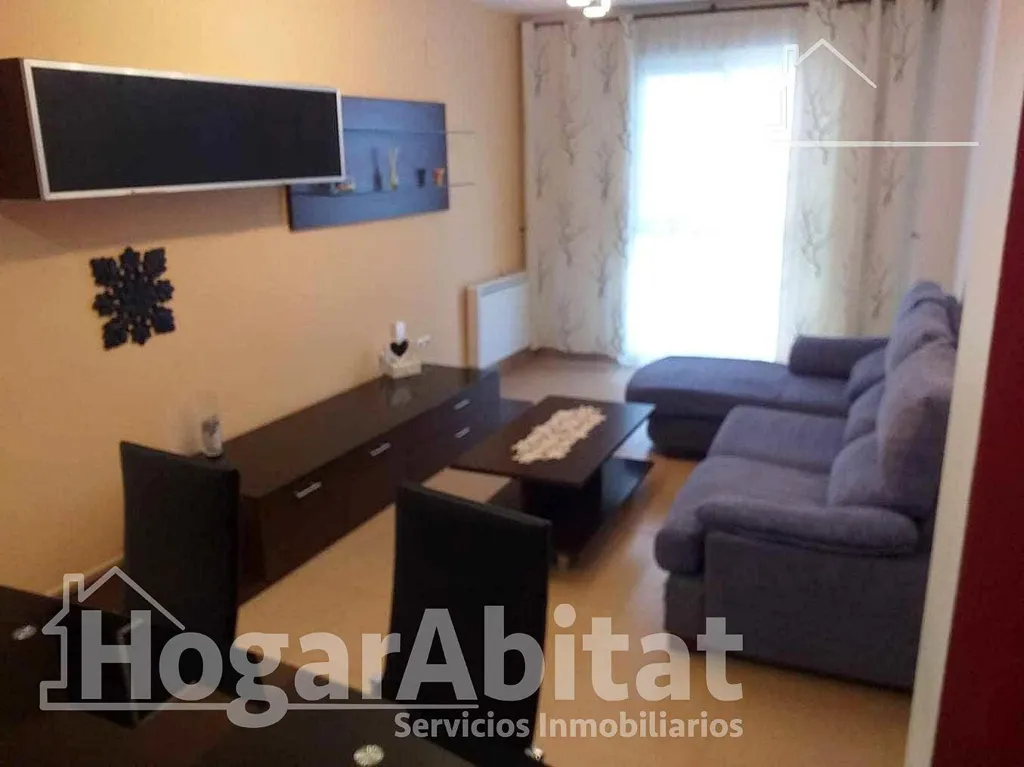 Elutuba - Semi-New Apartment with Patio in Almazora