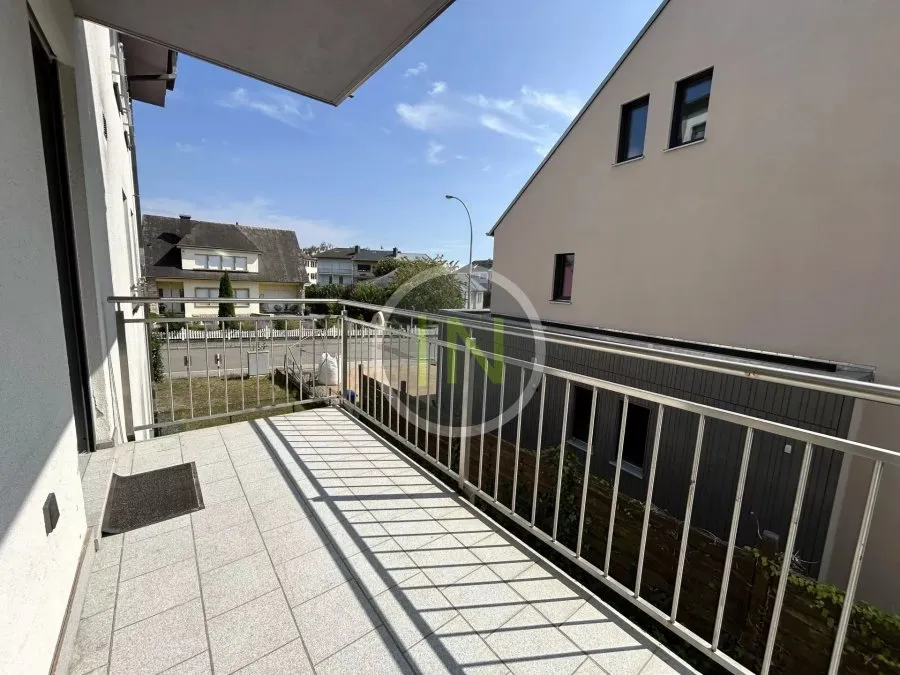 Rõdu - Apartment with South-Facing Balcony in Alzingen