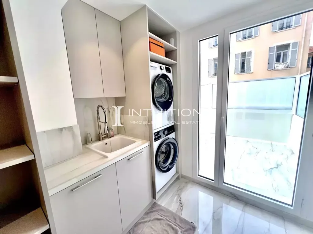 Pesuköök - 2-Bedroom Apartment with Sea View in Cannes Croisette