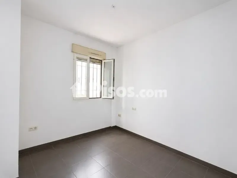 Pièces - Ground Floor Flat with Garage in Cúllar Vega