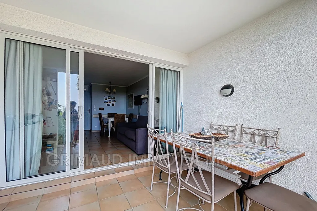 Terrass - Garden Apartment with Sea View in Grimaud