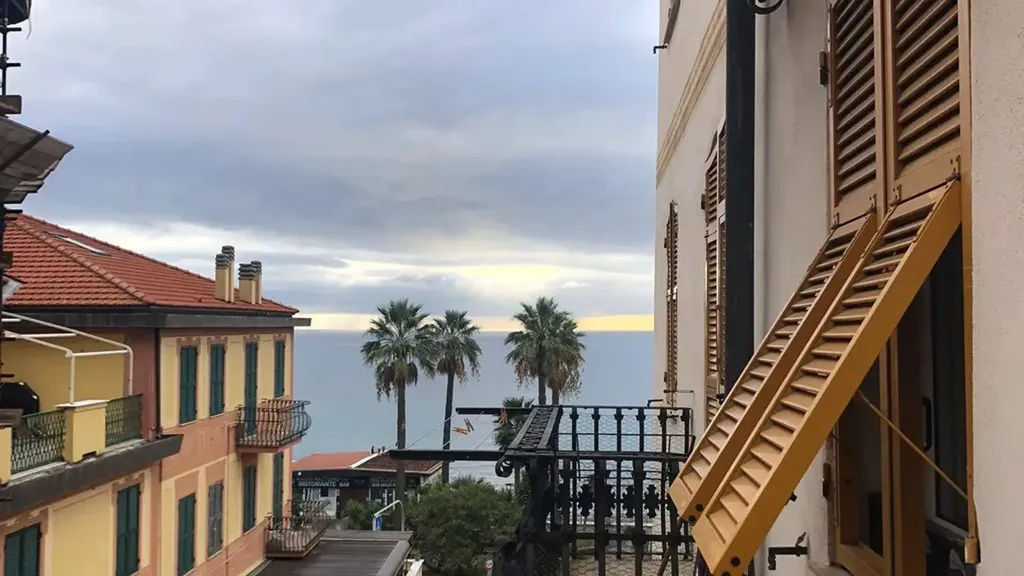 Balcone - Appartamento con vista mare a Varazze