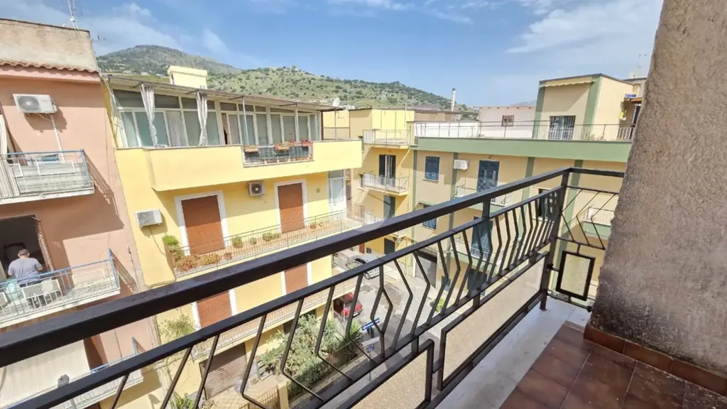Balcon - 3-Room Apartment with Balconies in Palermo