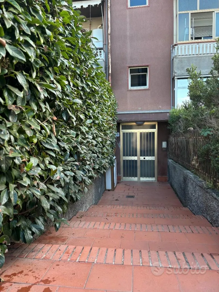 Esik - Bright Apartment with Sea View in Scogliera