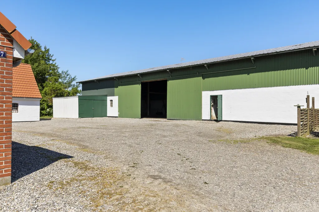 Välivaade - Villa with Large Barn in Nakskov