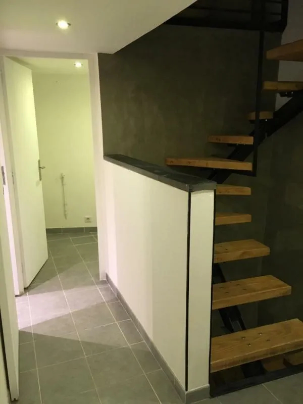 Pièces - Appartement Duplex avec Terrasse à Rians