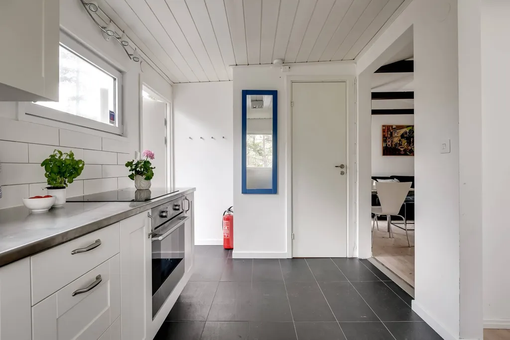 Köök - Cottage with Garden in Västra Älvsala