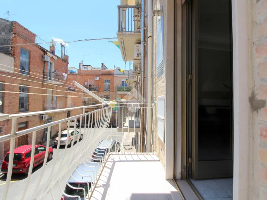 Rõdu - Modern 3-Bedroom Apartment in Lucera