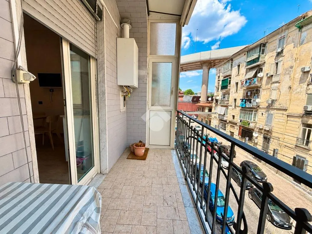 Balcon - Modern Flat with Balconies in Poggioreale, Naples