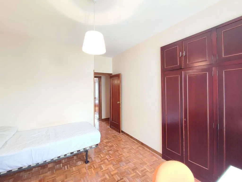 Chambres - Student Flat with Terrace in San Juan, Pamplona