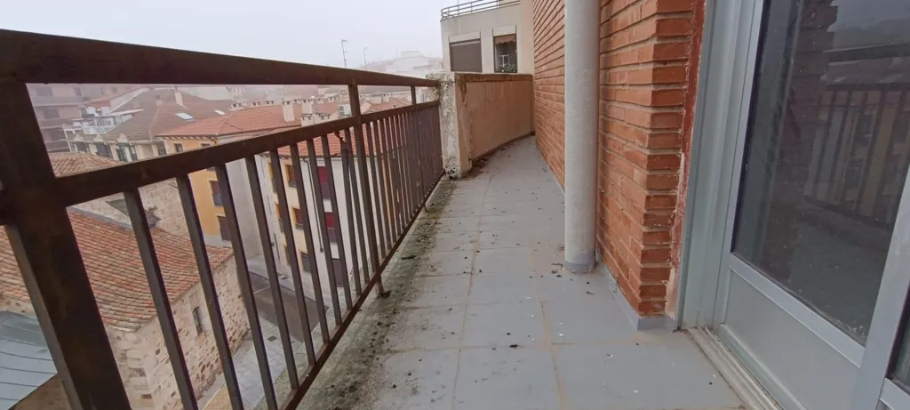 Balcone - Flat for Renovation with Balcony in Zamora