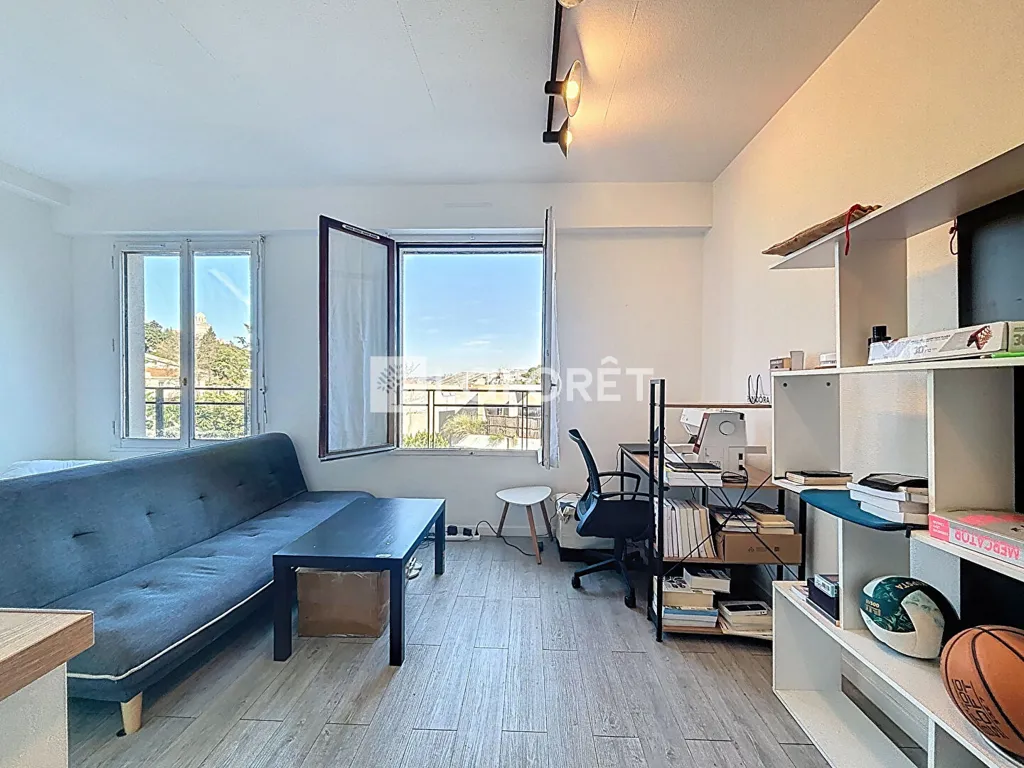 Chambres - Studio avec Balcon au 8e Arrondissement de Marseille