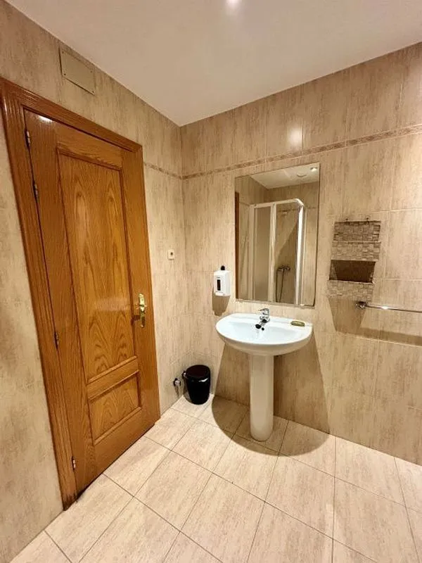 Vannitoad - 3-Bedroom Flat with A/C in Almagro