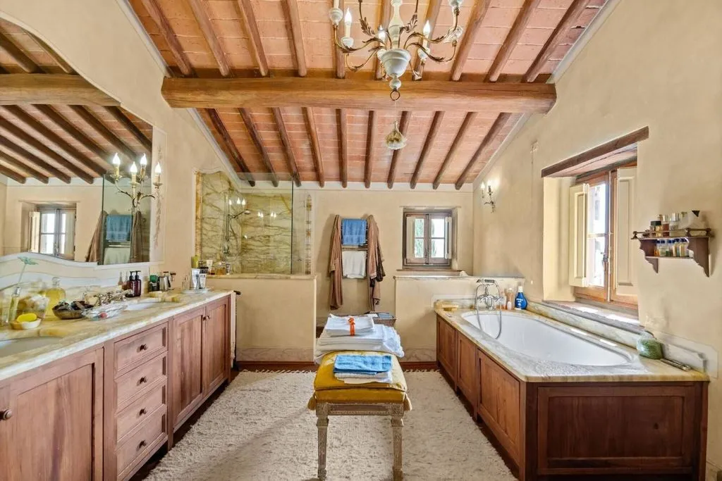 Vannitoad - 17th-Century Villa with Olive Grove in Carmignano