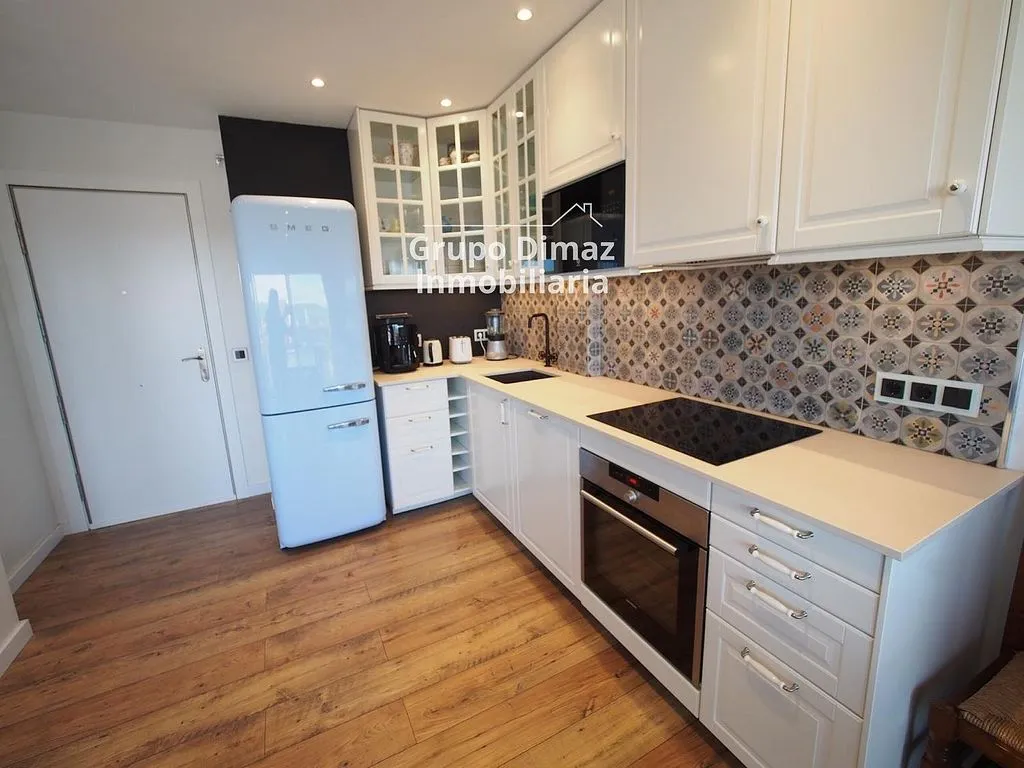 Cuisine - Seafront Apartment with Balcony in Palamós