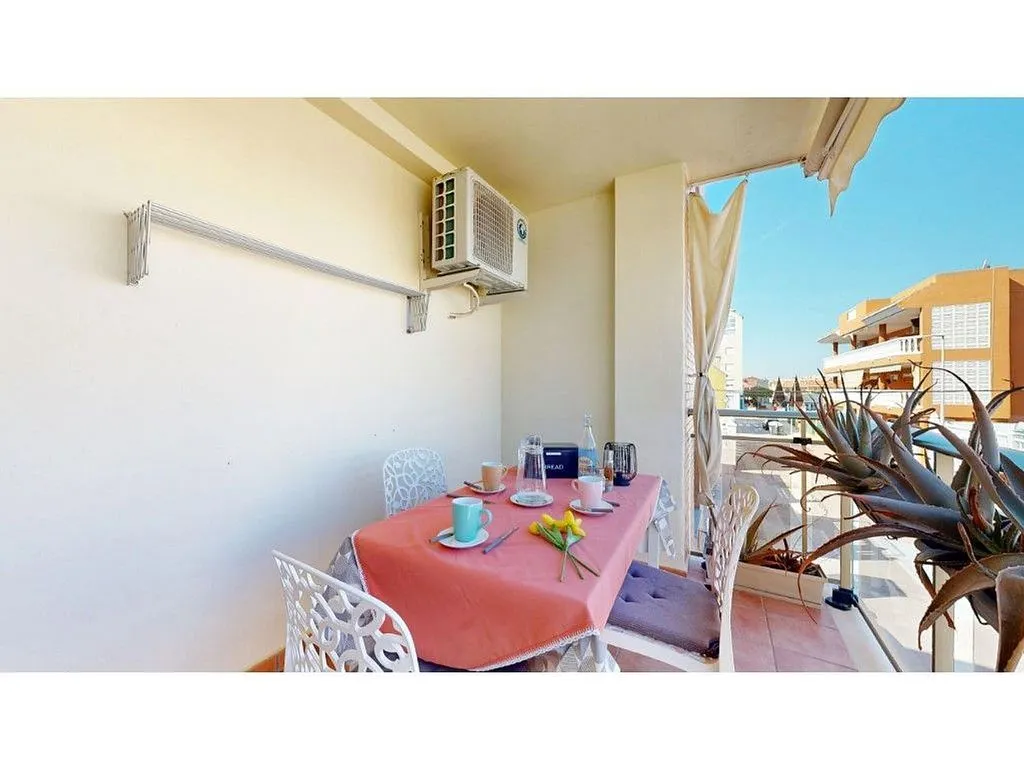 Balcon - 1-Bedroom Apartment with Terrace in Chilches