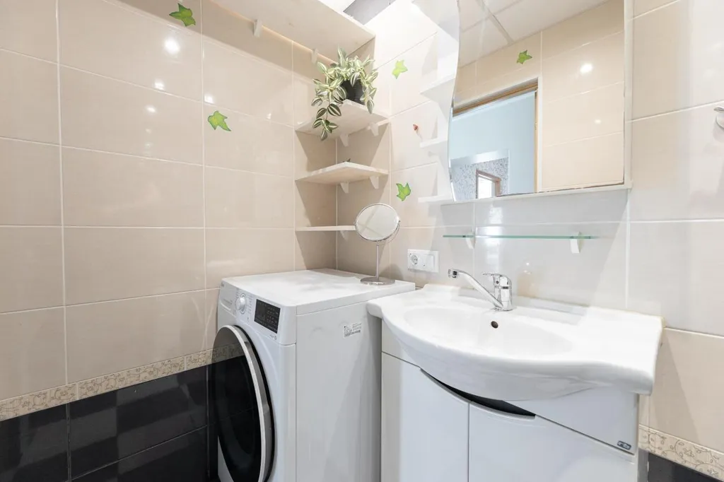 Bathrooms - Renovated Apartment with Internet in Saku