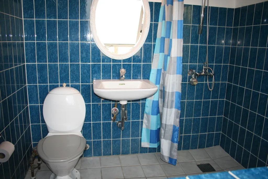 Salles de bain - 2-Bedroom Terraced Villa with Garden in Karup