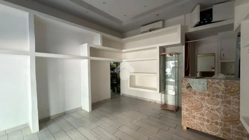 Stanze - Bilocale with Central Location in Corso Italia, Naples
