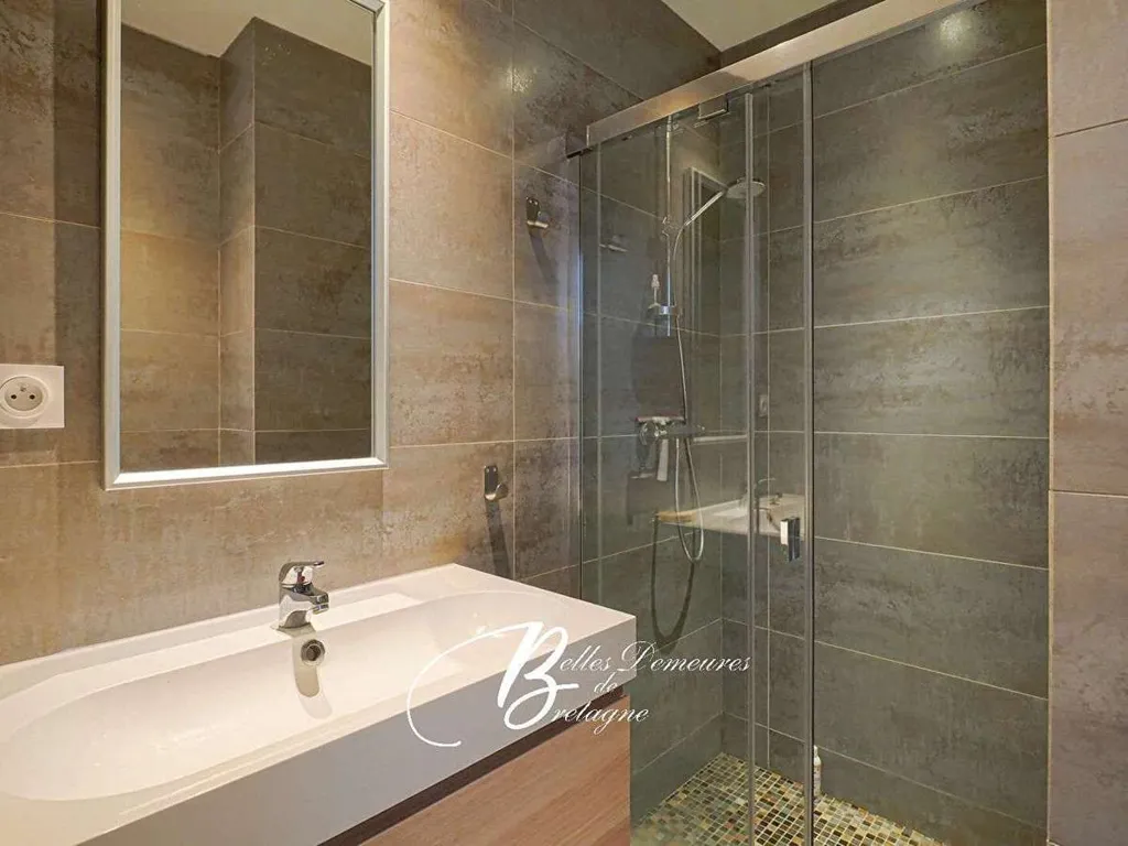 Salles de bain - Villa Luxueuse avec Vue Mer à Trébeurden