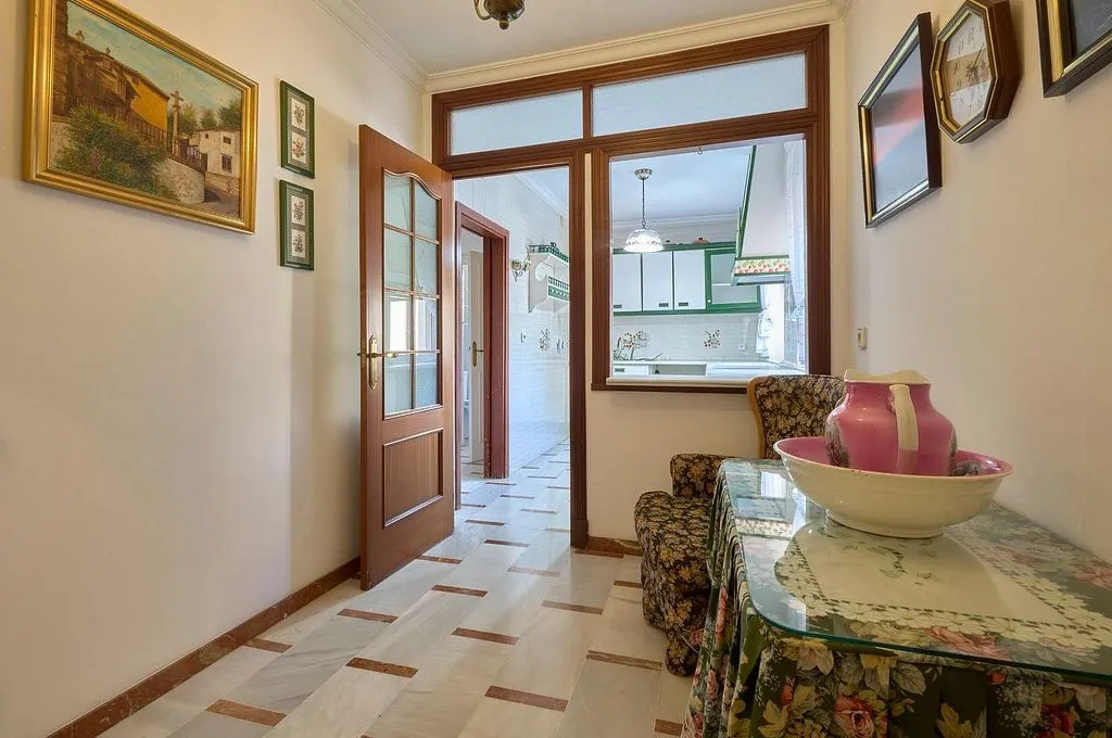 Esik - Apartment with Terrace in Pio XII, Jerez