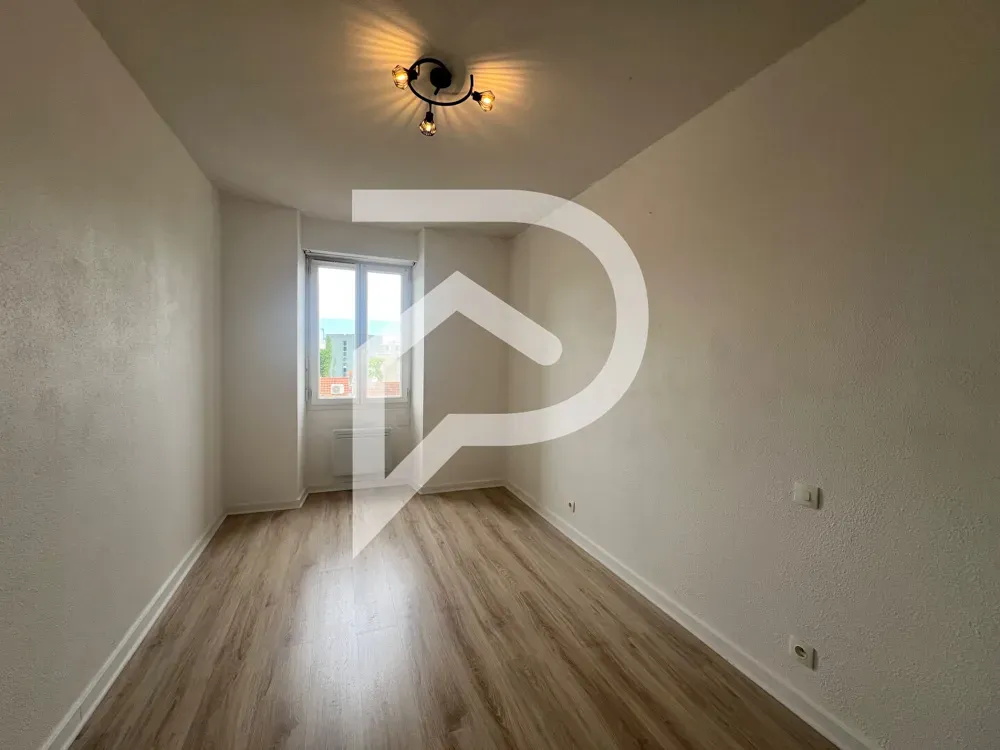 Pièces - Appartement Rénové 3 Pièces au 2ème Étage à Périgueux