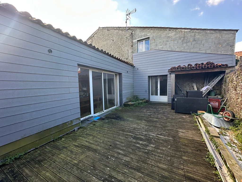 Aed - Townhouse with Terrace in Maché