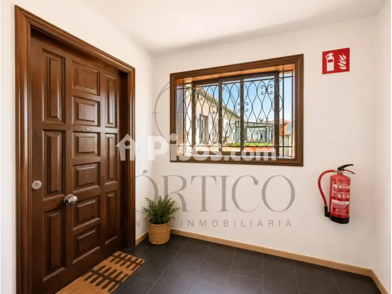 Esik - Penthouse with East View in Tui