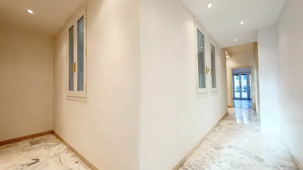 Ingresso - Rusticated Apartment with Balcony in Florence