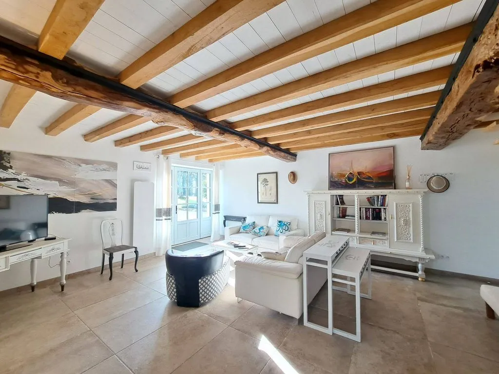Séjour - Maison de Luxe avec Piscine à Condom