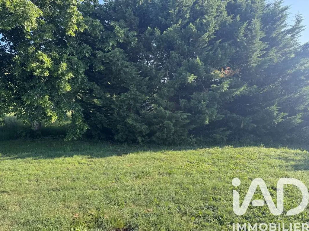 Aed - Viabilised Plot with Bucolic Setting in Léguevin