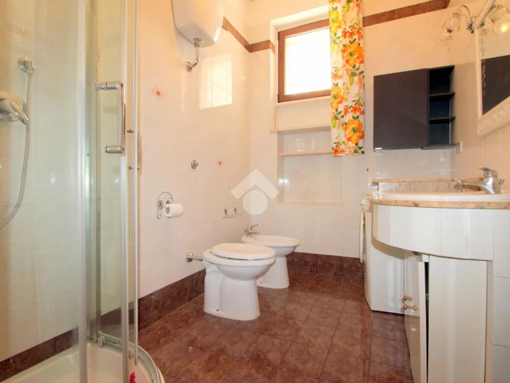 Vannitoad - Modern 3-Bedroom Apartment in Lucera