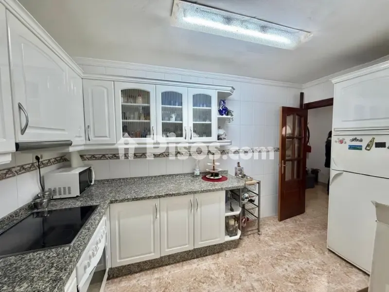 Köök - Reformed Apartment with Balcony in Héroe de Sostoa
