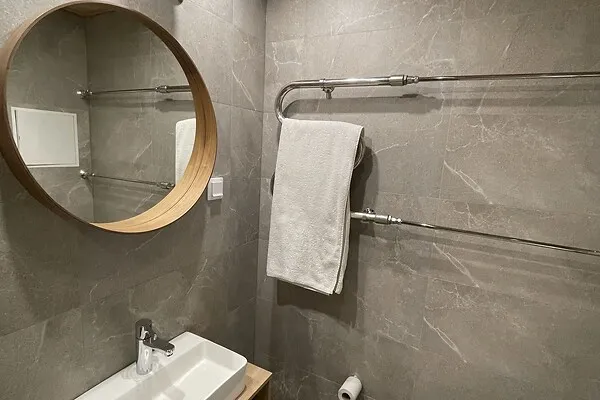 Vannitoad - Modernised Flat with Balcony in Rakvere