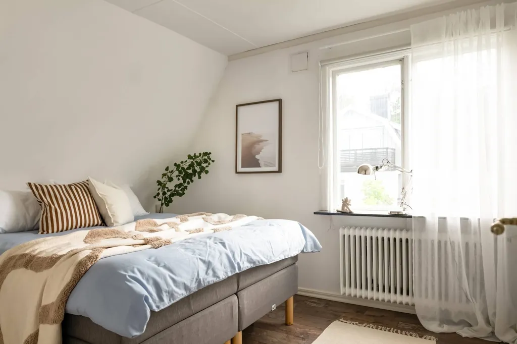 Magamistoad - 1930s Villa with Rental Unit in Bohus