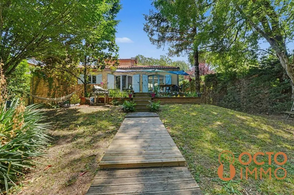 Aed - Villa with Garden and Pool in Pibrac
