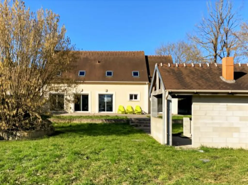 Extérieur - Pavillon Entièrement Meublé avec Jardin à Bransles