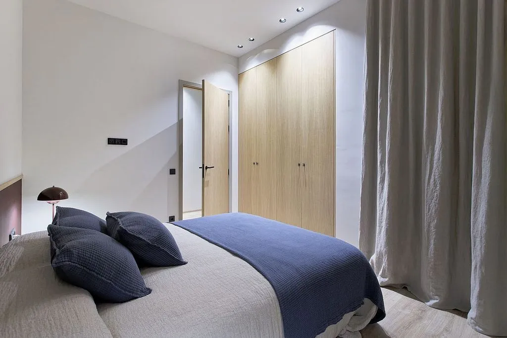 Chambres - Refurbished Flat in Modernist Building, Barcelona