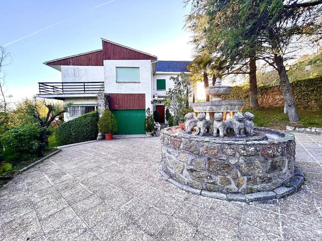 Välivaade - Chalet with Pool in Robledo de Chavela