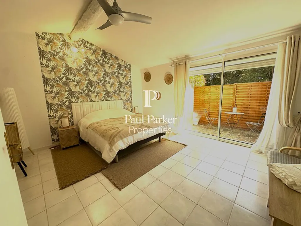 Chambres - Villa Luxueuse avec Piscine à Grans