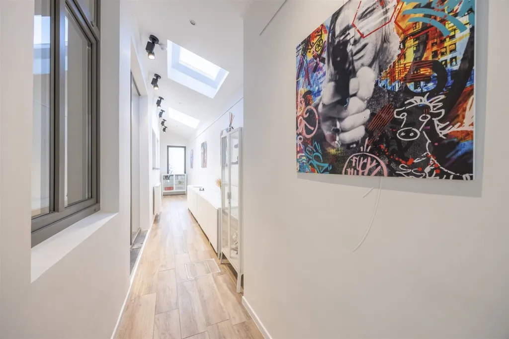 Ingresso - Renovated Duplex/Triplex in Huy