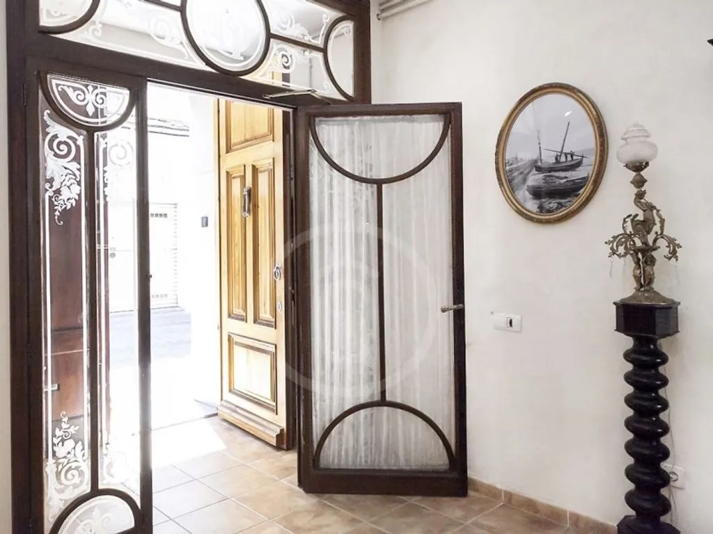 Entrée - Neoclassical House with Beach Proximity in Premià de Mar